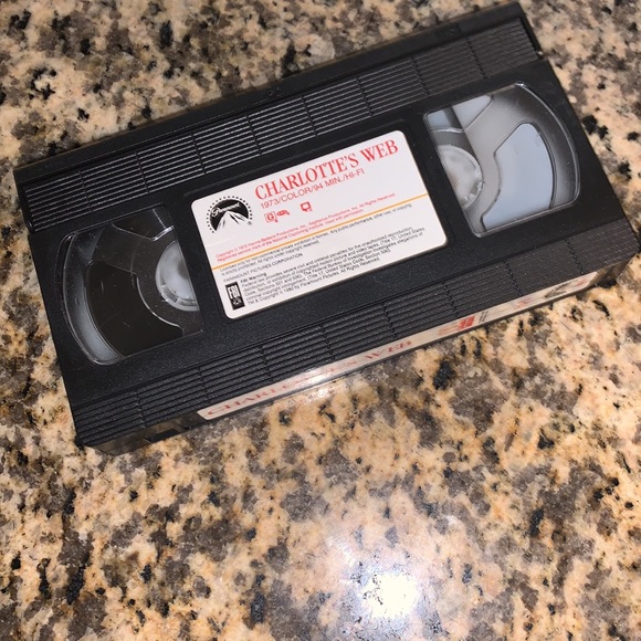 Vintage Charlotte’s Web VHS - Picture 7 of 13